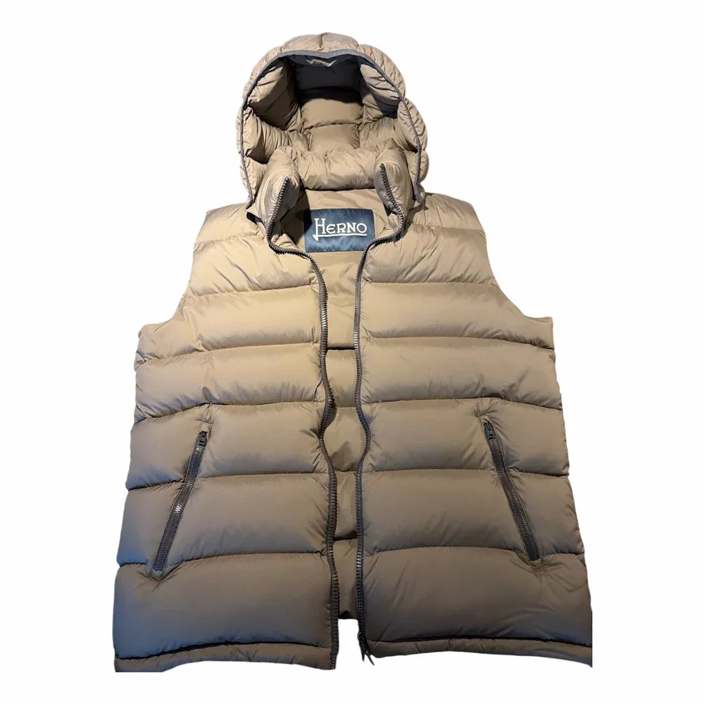 Herno Quiltad Väst Med Huva