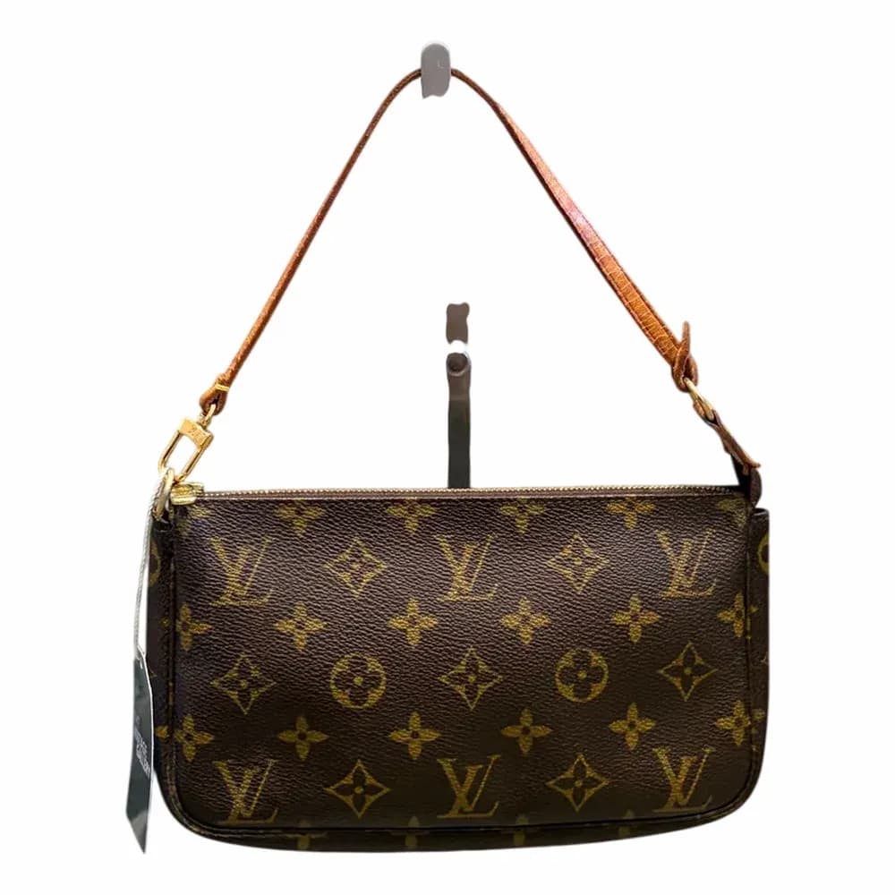 LOUIS VUITTON Monogram Pochette Accessoires