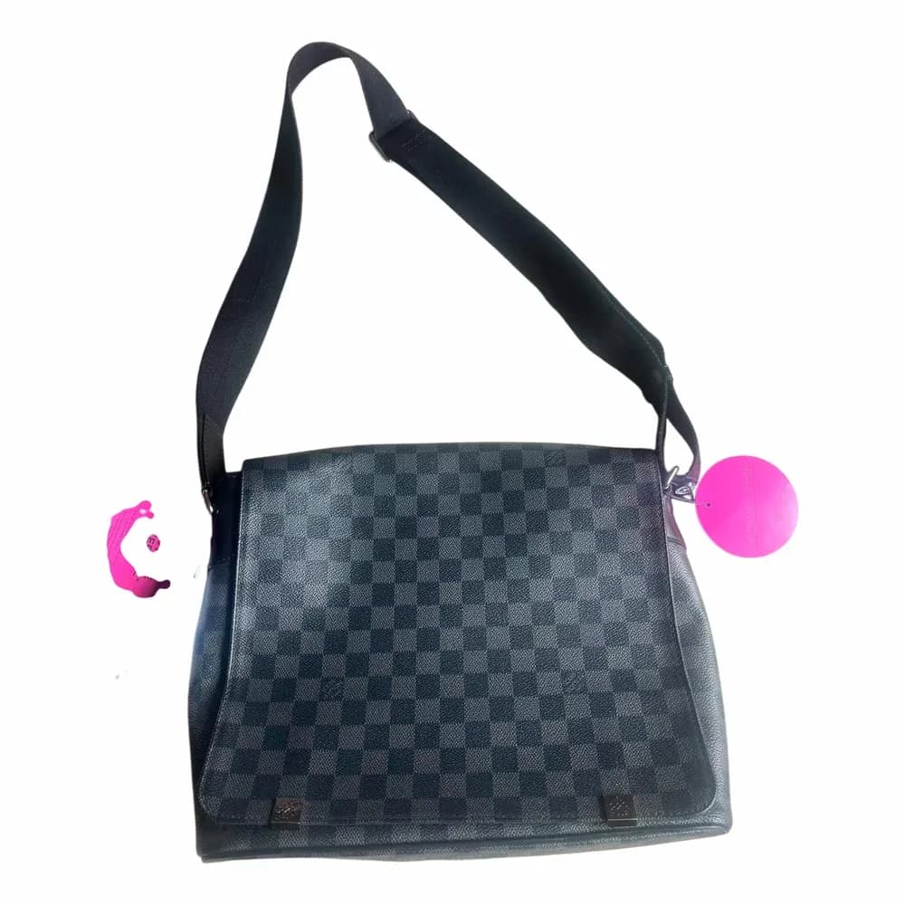 Louis Vuitton District Messenger Bag