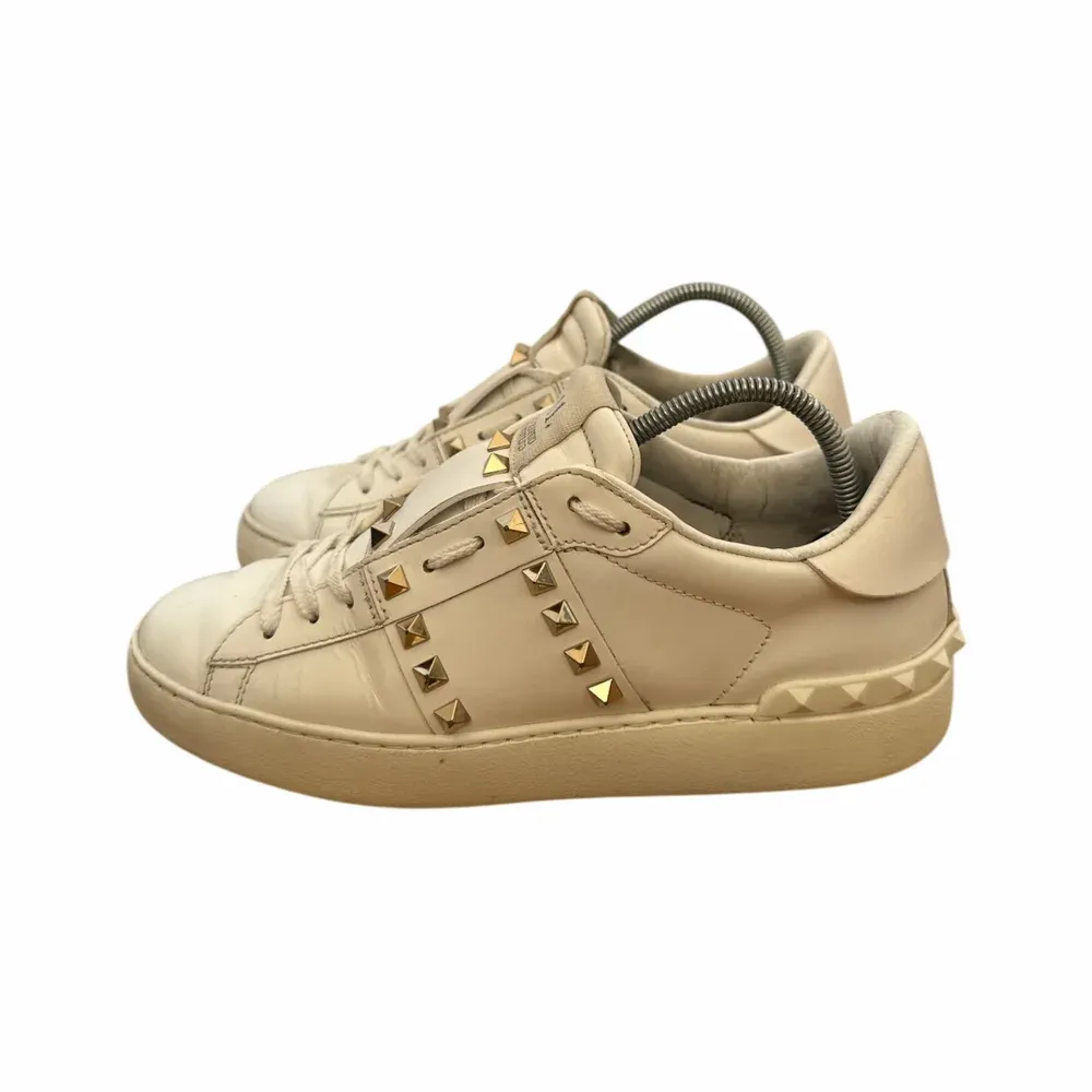 Valentino Rockstud Sneakers