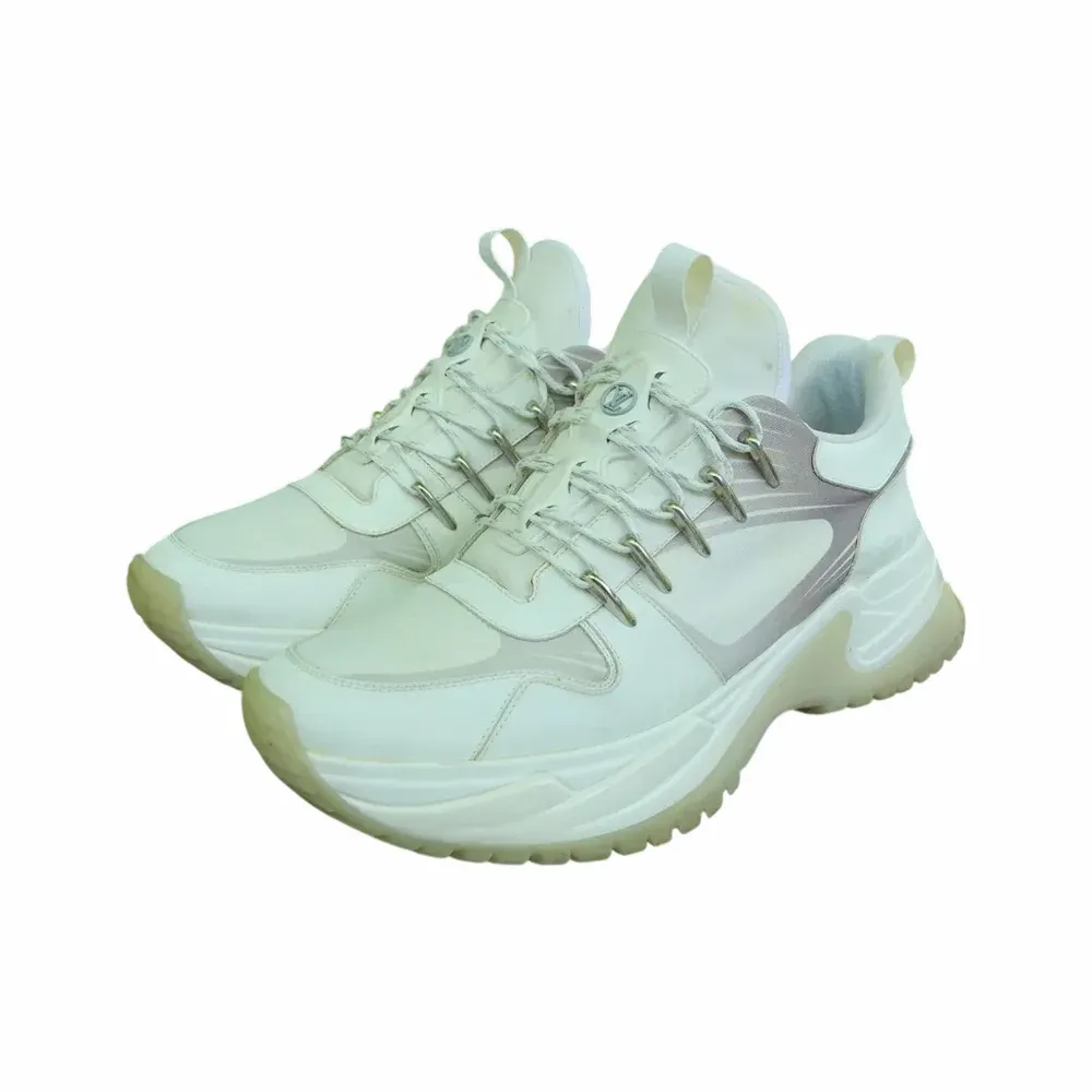 Louis Vuitton Run Away Pulse Sneaker