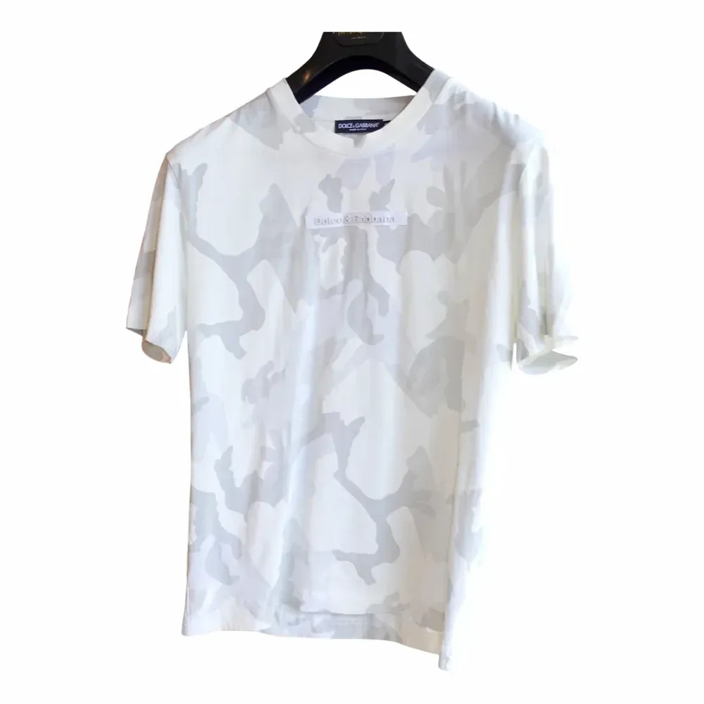 Dolce & Gabbana Logo Patch Camouflage T-Shirt (G8MN0ZG7YECS9000)