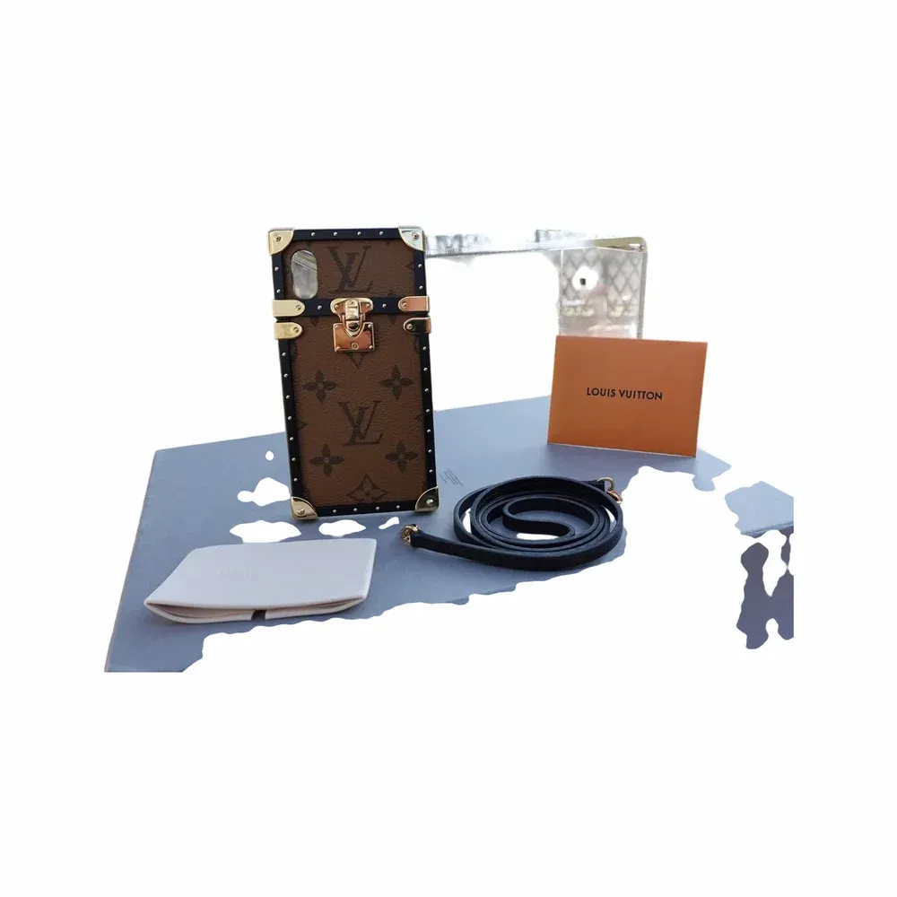 Louis Vuitton Eye Trunk iPhone X/XS Case
