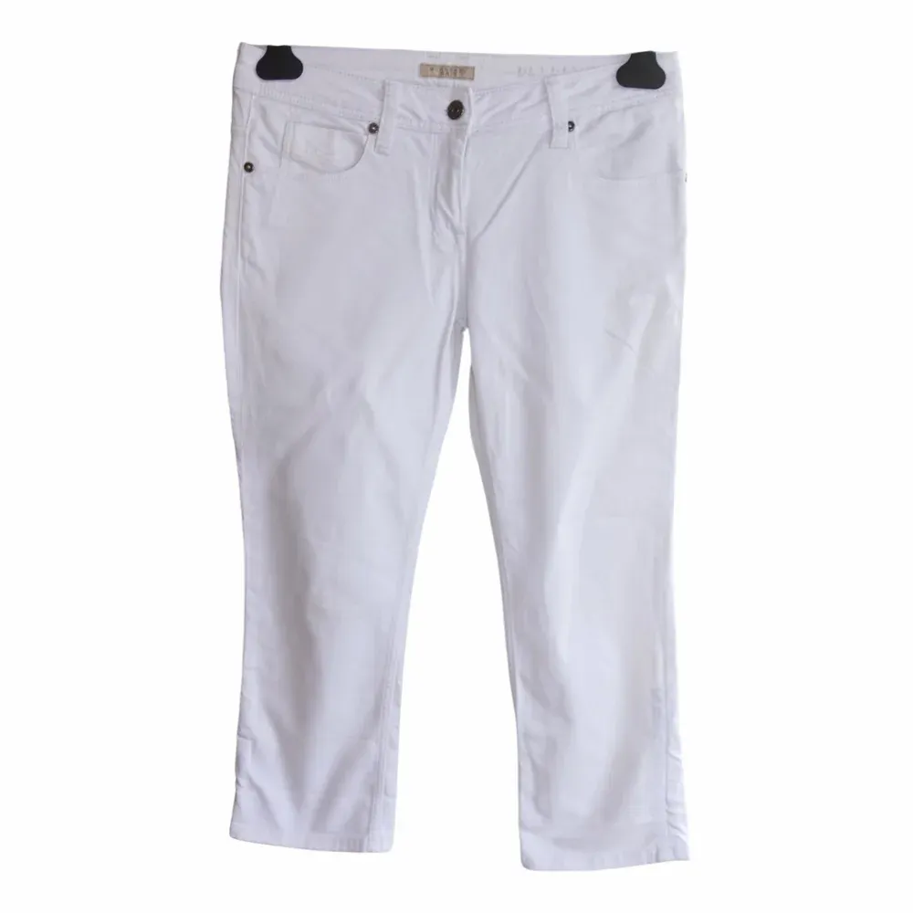 Burberry Buckingham Slim Fit Capri Jeans