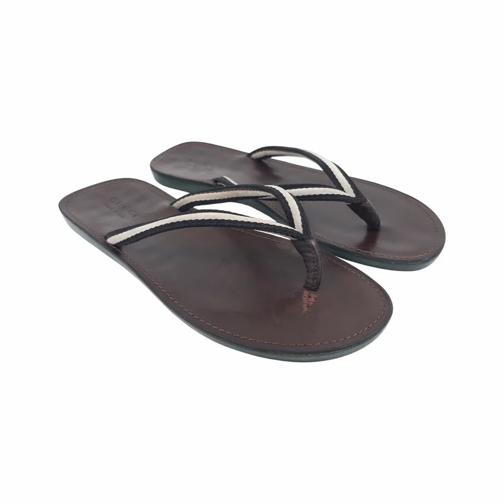 Gucci Buckled Thong Flat Slider Sandals