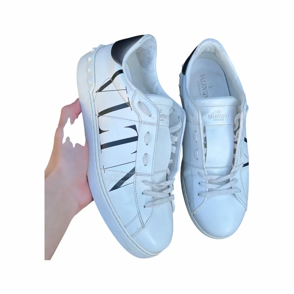 VALENTINO VLTN Open Sneakers