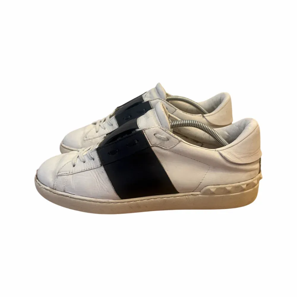 VALENTINO Open Sneaker