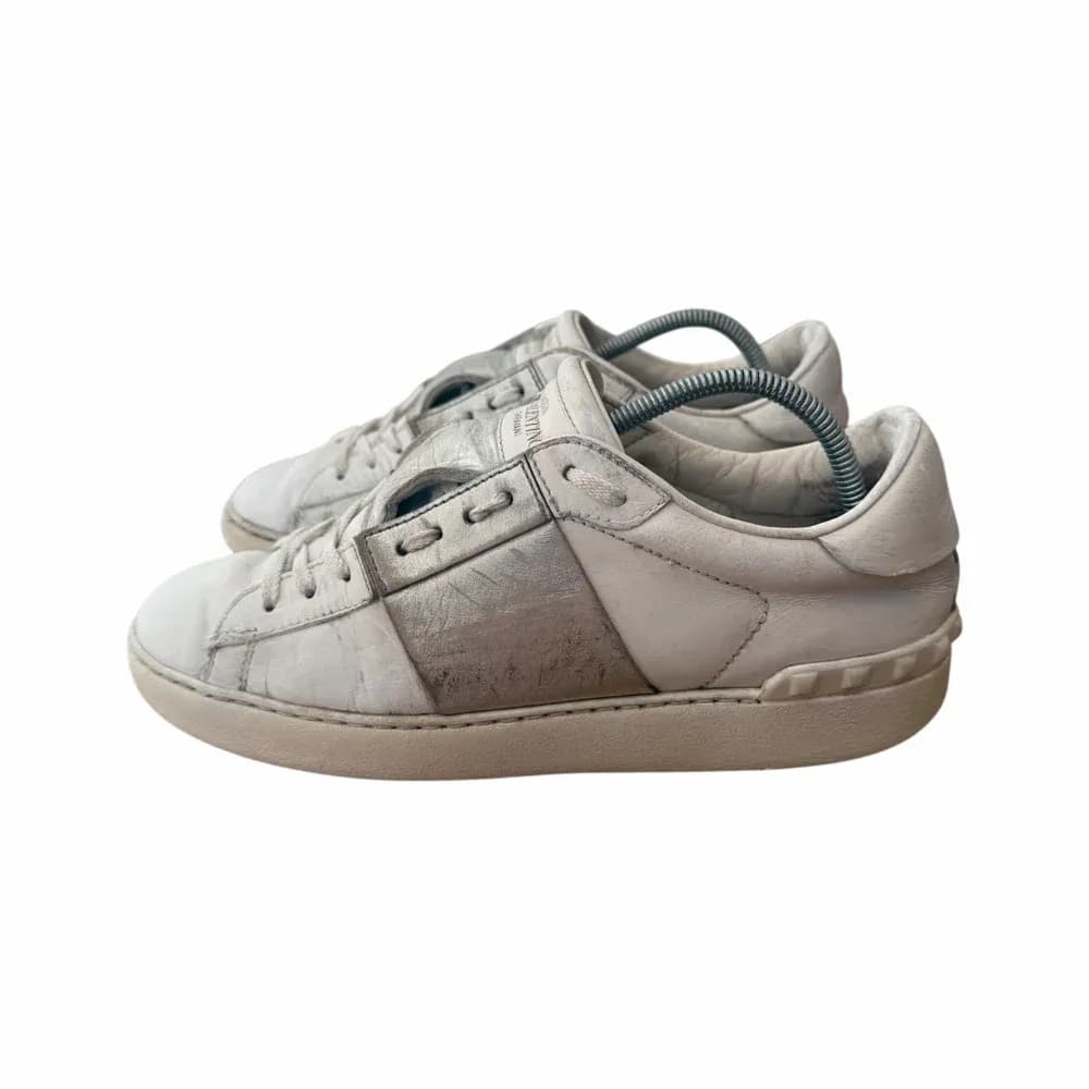 VALENTINO Open