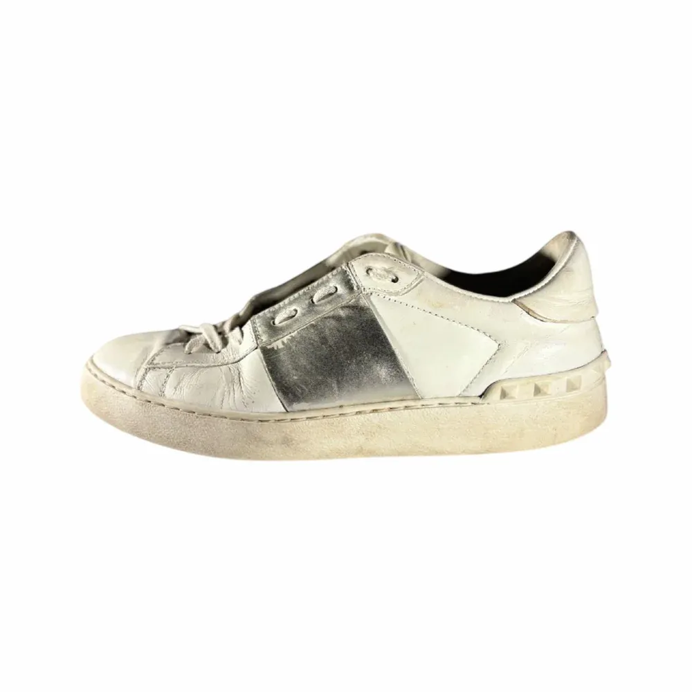 VALENTINO Open Sneaker