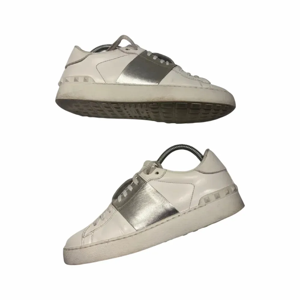 VALENTINO Open Sneaker