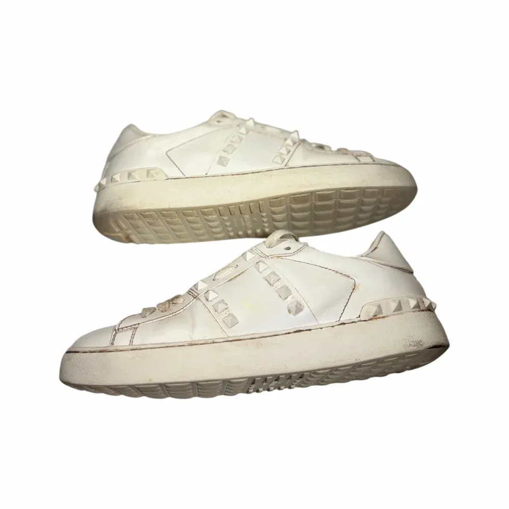 VALENTINO Rockstud Untitled Sneakers