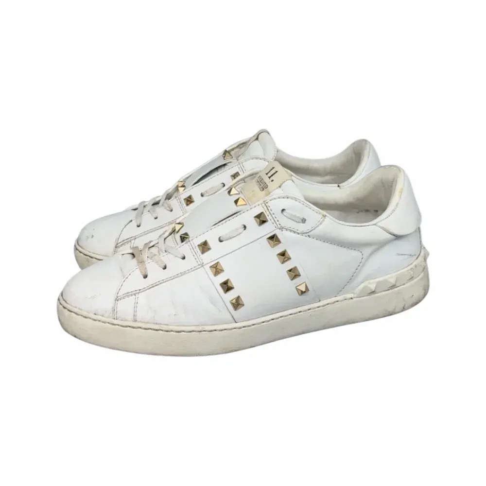 VALENTINO Rockstud Untitled Sneakers