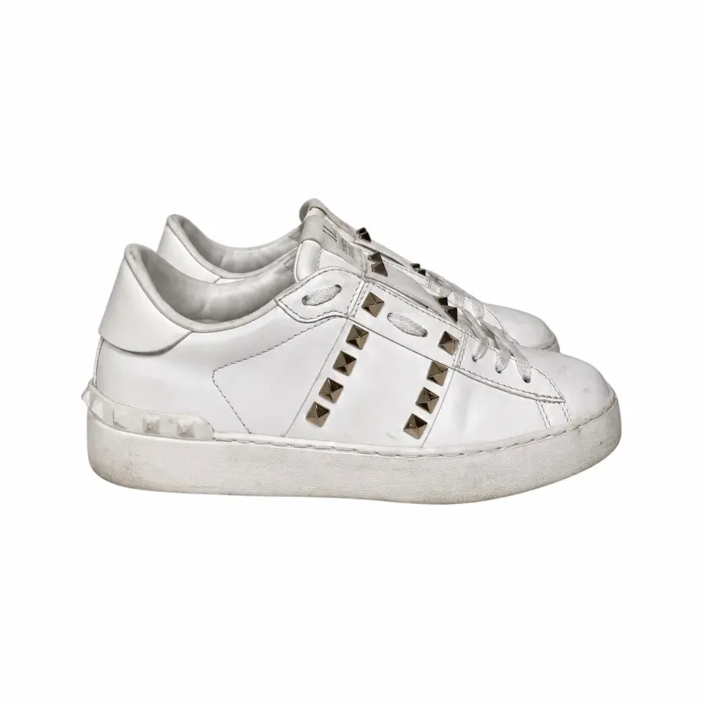 Valentino Rockstud Untitled Sneakers