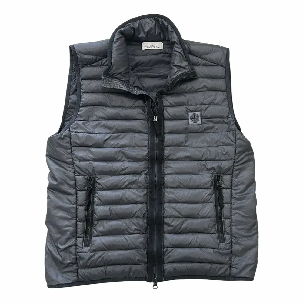 Stone Island G0224 Packable Loom Woven Chambers R-Nylon Down Gilet