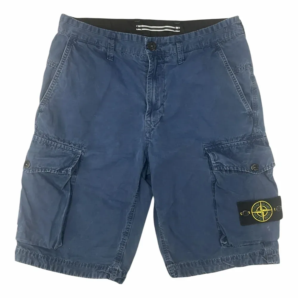 Stone Island Cargo Shorts (1015L11WA)