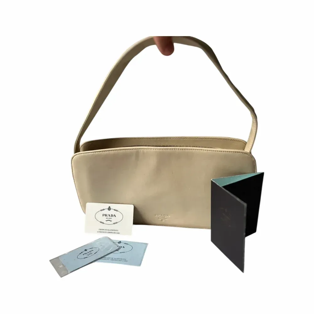 PRADA Re-Edition 2005 Re-nylon Bag
