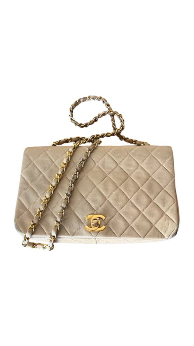 CHANEL Classic Flap Bag