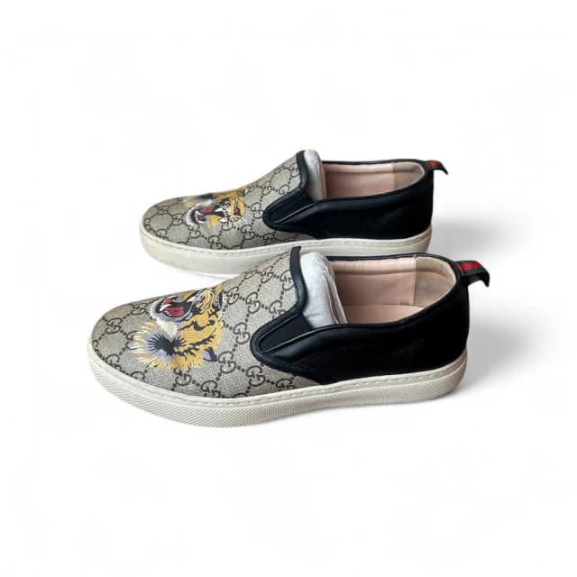 GUCCI GG Supreme Tiger Slip-On Sneakers