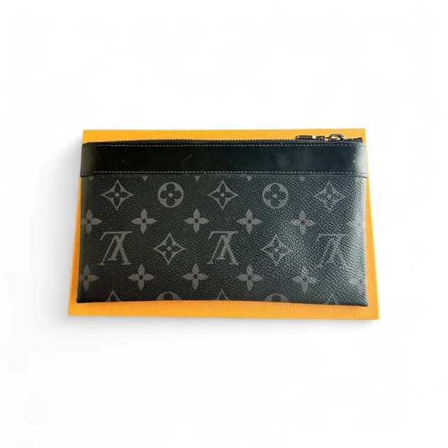 LOUIS VUITTON Discovery Pochette