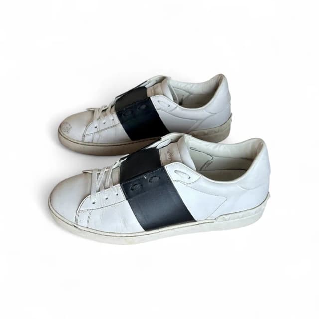 VALENTINO Open