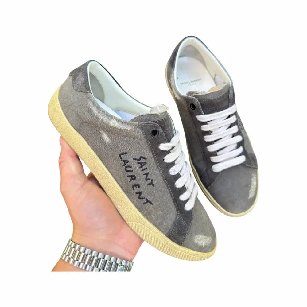 Saint Laurent Court Classic SL/06