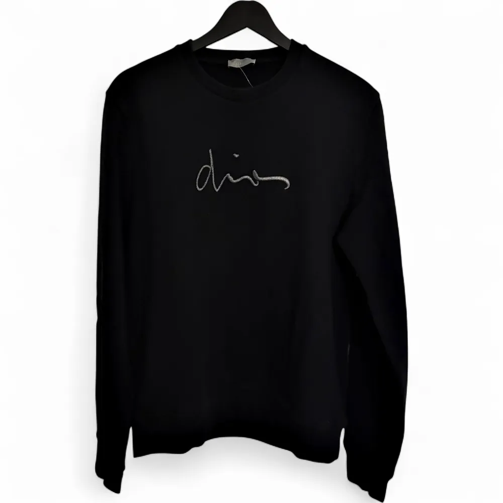 DIOR Signature